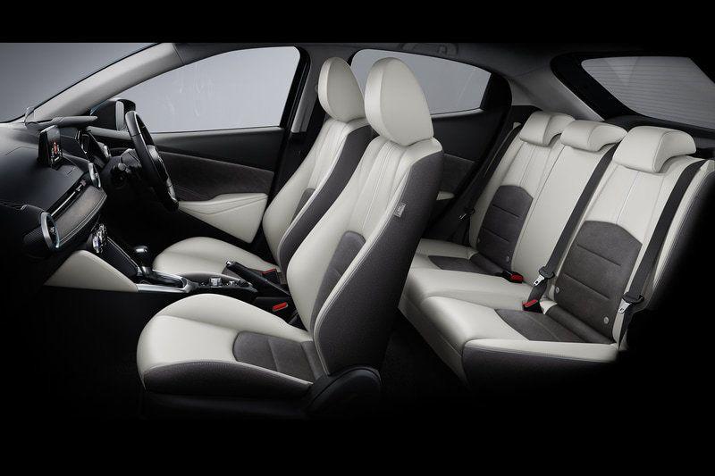 Mazda2 White Comfort 2020 года