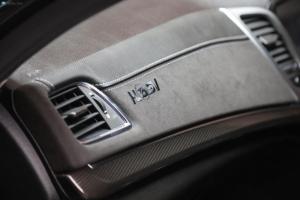 HSV Senator Signature 2017 года, Dutton Garage