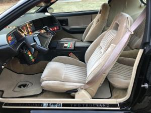 Pontiac Firebird Trans Am GTA KITT Tribute 1987 года, Bring A Trailer