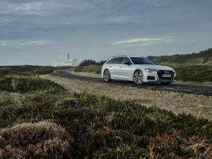 Audi A6 55 TFSI e Quattro S-Line Avant 2020 года