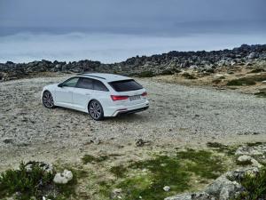 Audi A6 55 TFSI e Quattro S-Line Avant 2020 года