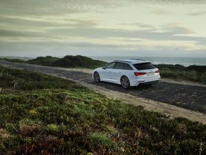 Audi A6 55 TFSI e Quattro S-Line Avant 2020 года