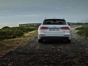 Audi A6 55 TFSI e Quattro S-Line Avant 2020 года