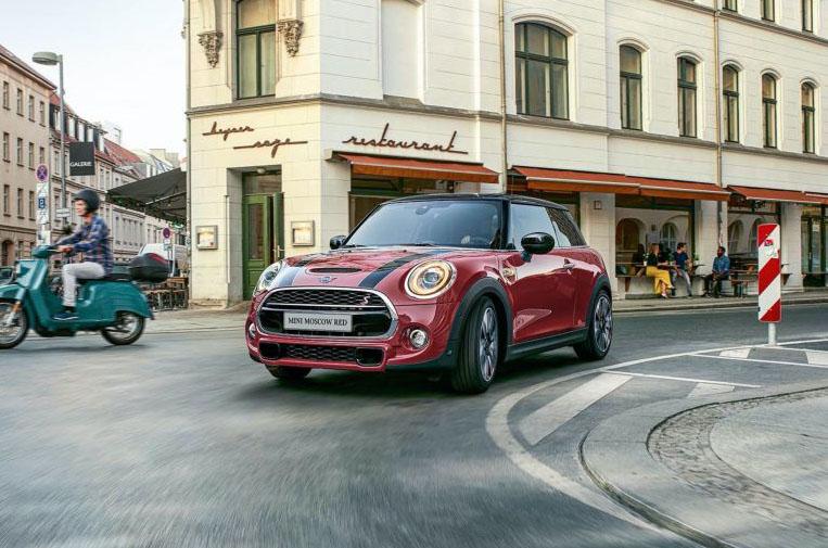 Лимитированный Mini Moscow Red продается только онлайн
