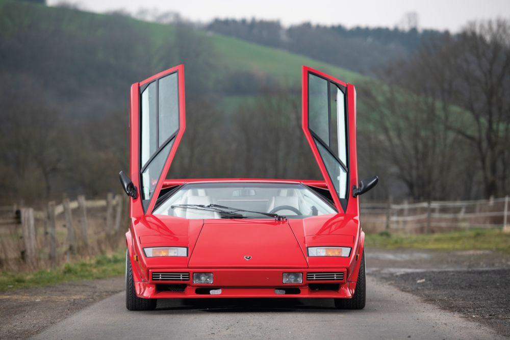 Lamborghini Countach lp700