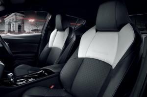 Toyota C-HR by Karl Lagerfeld Limited Edition 2020 года
