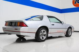 Chevrolet Camaro Z28 IROC-Z 1985 года, Bring a Trailer