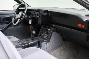 Chevrolet Camaro Z28 IROC-Z 1985 года, Bring a Trailer