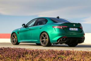 Alfa Romeo Giulia Quadrifoglio 2020 года