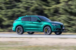 Alfa Romeo Stelvio Quadrifoglio 2020 года