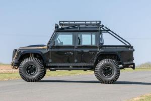 Land Rover Defender 110 SVX Spectre JB24 2015 года, Silverstone Auctions