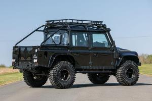 Land Rover Defender 110 SVX Spectre JB24 2015 года, Silverstone Auctions