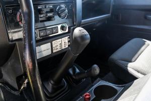 Land Rover Defender 110 SVX Spectre JB24 2015 года, Silverstone Auctions