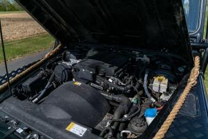 Land Rover Defender 110 SVX Spectre JB24 2015 года, Silverstone Auctions