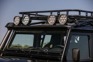 Land Rover Defender 110 SVX Spectre JB24 2015 года, Silverstone Auctions