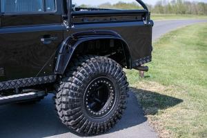 Land Rover Defender 110 SVX Spectre JB24 2015 года, Silverstone Auctions
