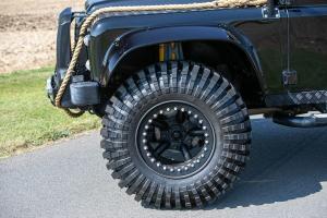 Land Rover Defender 110 SVX Spectre JB24 2015 года, Silverstone Auctions