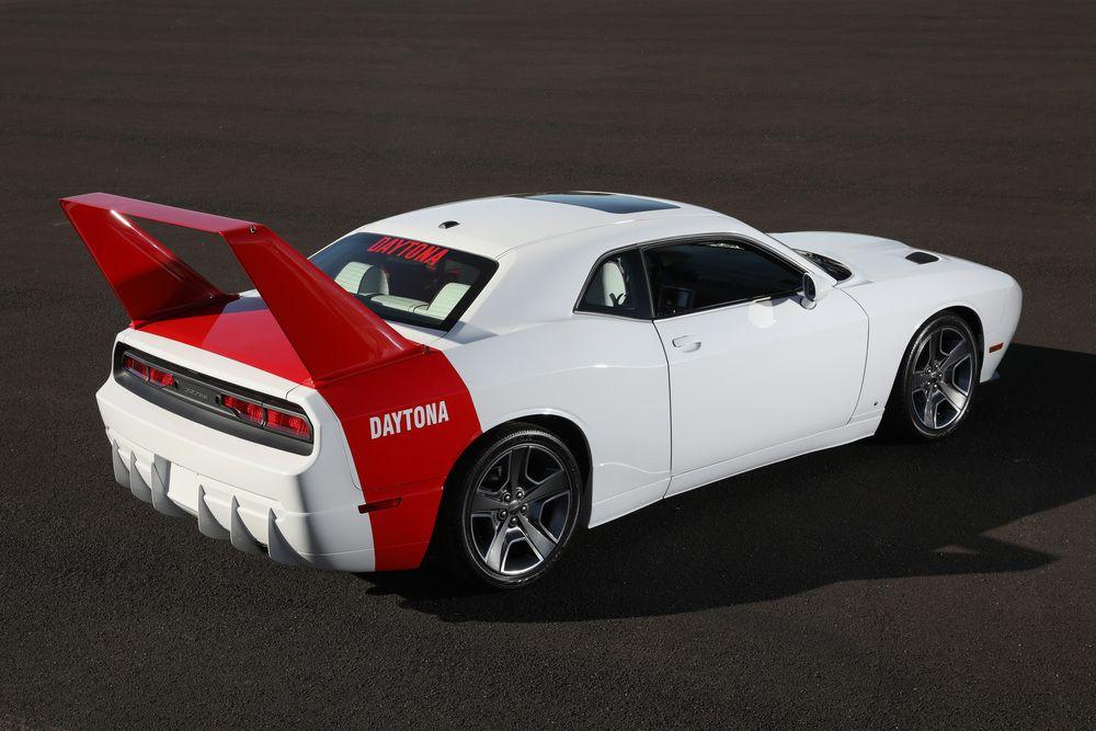 Dodge Challenger 2013 года  прообраз современного Charger Daytona