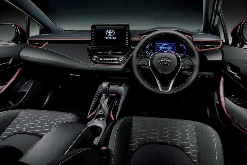 Toyota Corolla Touring 2000 Limited 2020 года