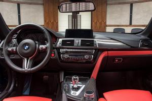BMW M4 Convertible Competition Package 2020 года, в цвете San Marino Blue, Abu Dhabi Motors