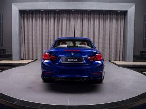 BMW M4 Convertible Competition Package 2020 года, в цвете San Marino Blue, Abu Dhabi Motors