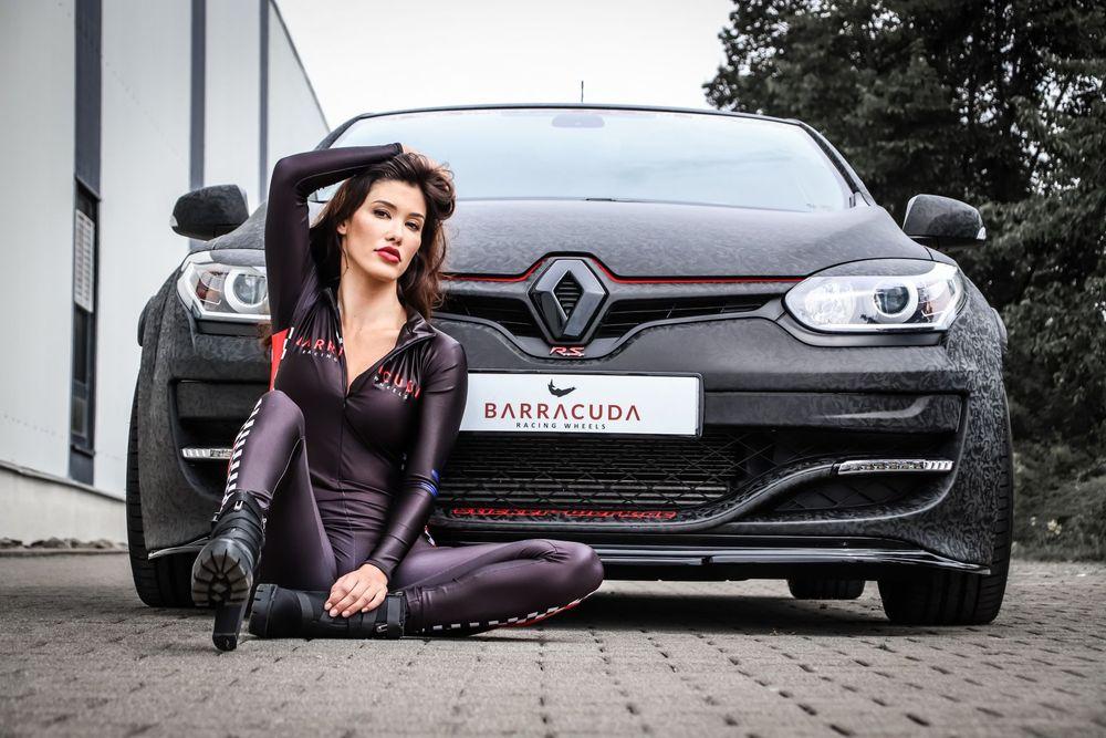 Тюнингованный Renault Megane R.S. с психоделическим эффектом