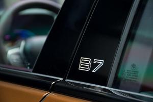 Alpina B7 Bi-Turbo 2020 года, в цвете Chestnut Bronze Metallic, Abu Dhabi Motors