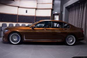 Alpina B7 Bi-Turbo 2020 года, в цвете Chestnut Bronze Metallic, Abu Dhabi Motors