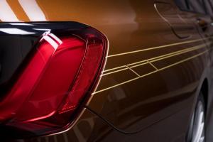 Alpina B7 Bi-Turbo 2020 года, в цвете Chestnut Bronze Metallic, Abu Dhabi Motors