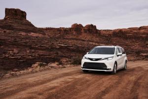 Toyota Sienna Limited 2020 года