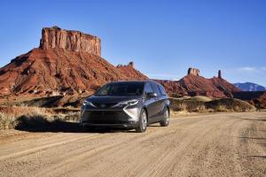 Toyota Sienna Platinum 2020 года