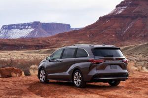 Toyota Sienna Platinum 2020 года