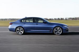 BMW 530e xDrive M Sport 2020 года