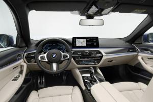 BMW 530e xDrive M Sport 2020 года
