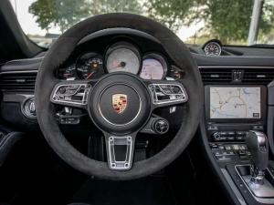 Porsche 911 GTS Cabriolet by Porsche Exclusive 2020 года, в цвете Olive Green