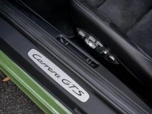 Porsche 911 GTS Cabriolet by Porsche Exclusive 2020 года, в цвете Olive Green