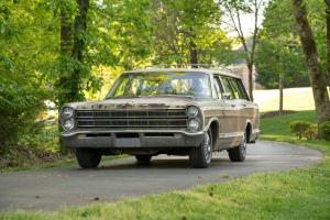 Ford Country Squire Station Wagon 428 1967 года, Bring a Trailer