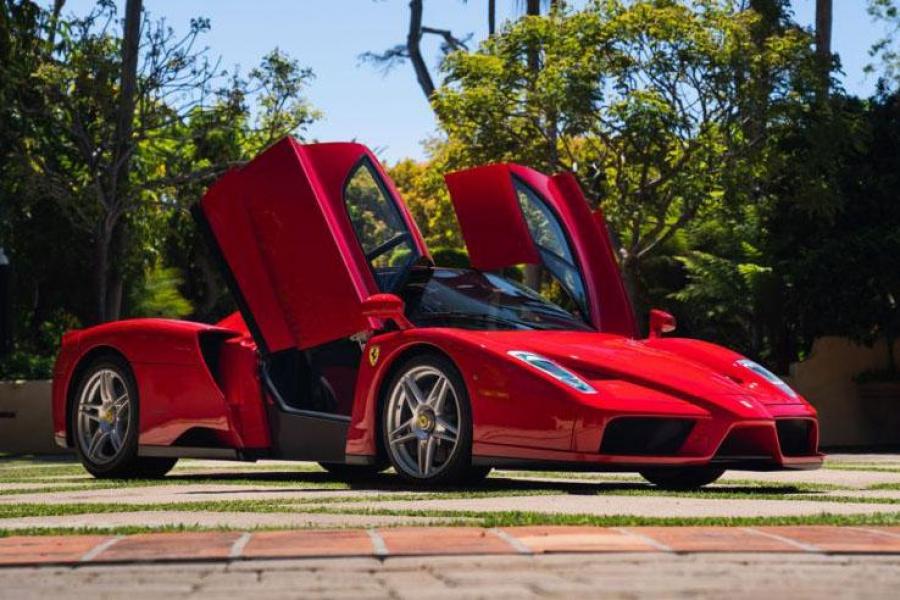 Превысит ли безупречный Ferrari Enzo отметку в 3 000 000 долларов