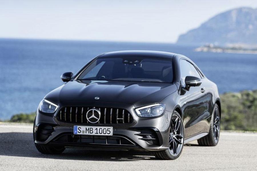Mercedes-Benz доработала кабриолет и купе E-класса