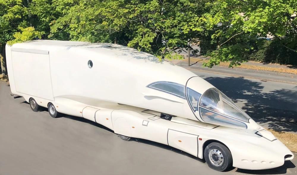 Продается футуристичный тягач Innotruck