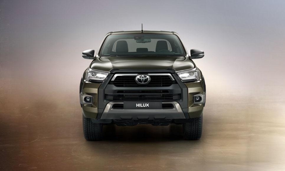 Новый пикап Hilux от Toyota презентовали в Таиланде
