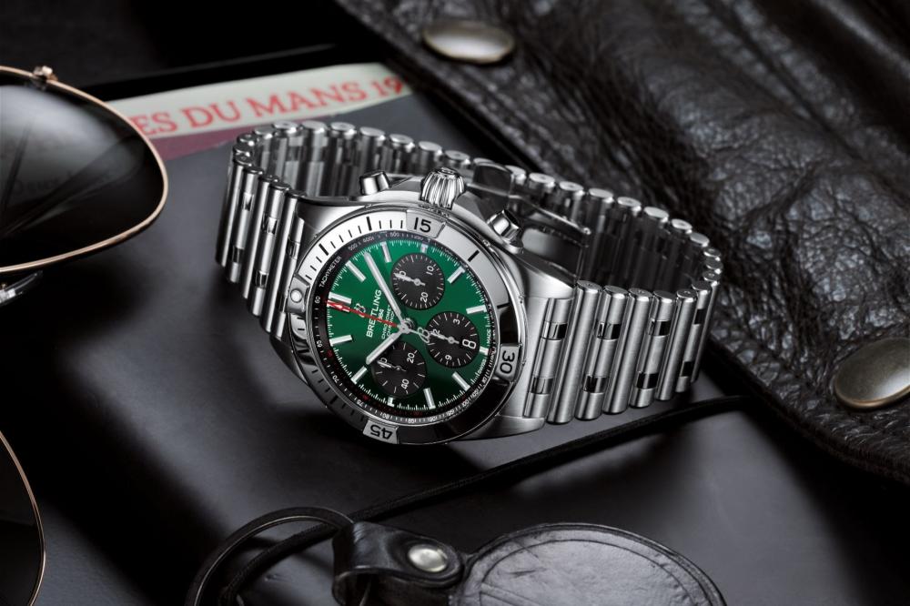 Breitling и Bentley отметили 17-летнее партнерство выпуском наручных часов