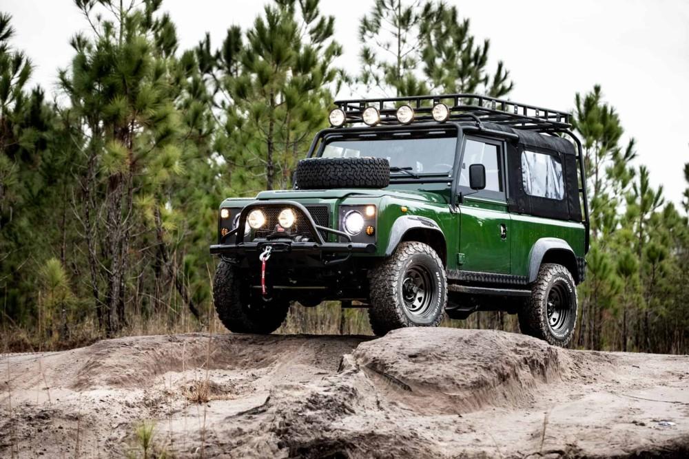 Ретро-тюнинг Land Rover Defender