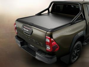 Toyota Hilux Invincible Double Cab 2020 года