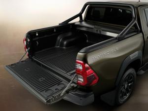 Toyota Hilux Invincible Double Cab 2020 года