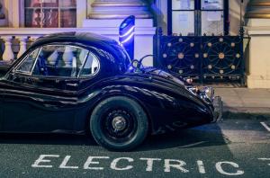 Jaguar XK120 by Lunaz Design