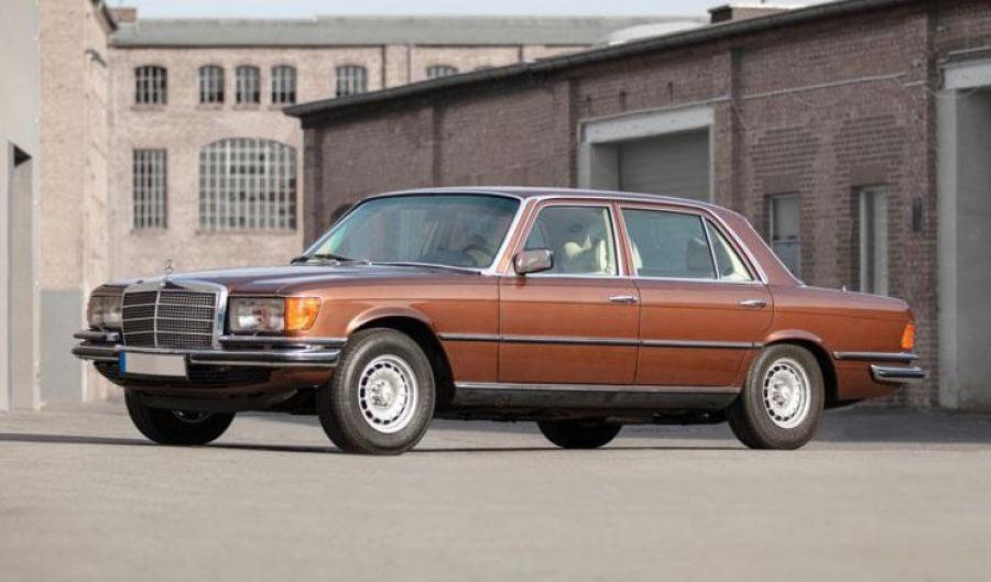 На продажу выставят 41-летний Mercedes 450 SEL 6,9