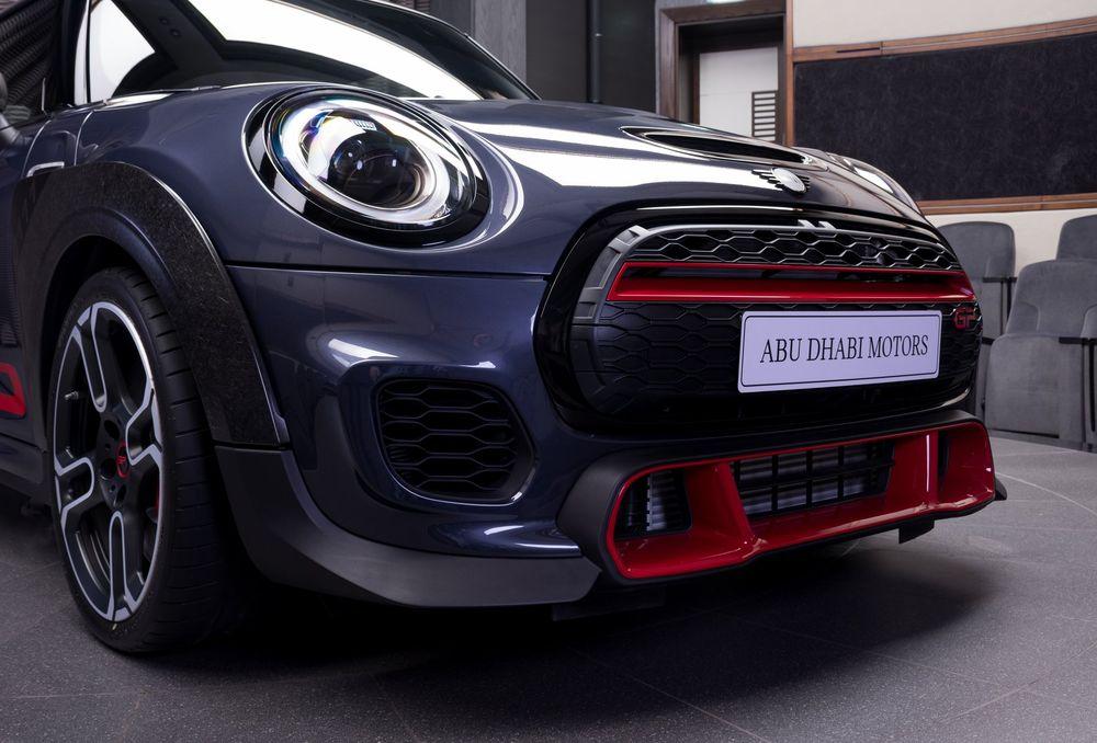 Mini добавила внешней агрессии автомобилю JCW