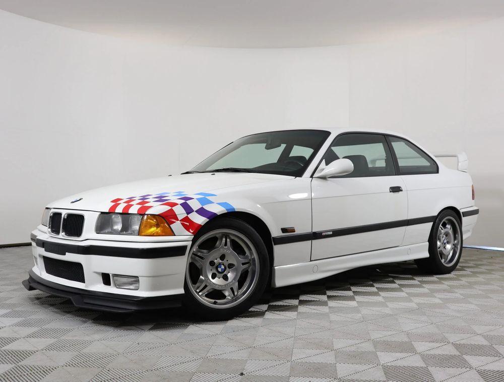 Прекрасный BMW M3 Lightweigh 1995 года уже классика