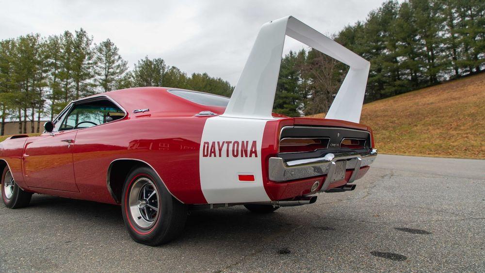 Dodge Charger Daytona 1969 на свалке